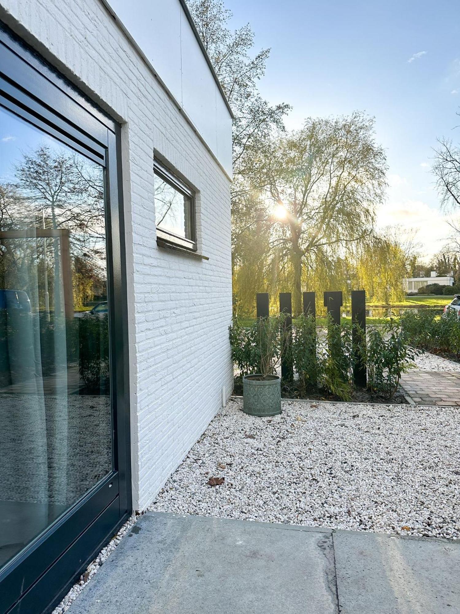 Bed & Breakfast Waterpoort - Incl Gratis Licht Ontbijt En Parking Sneek Bagian luar foto
