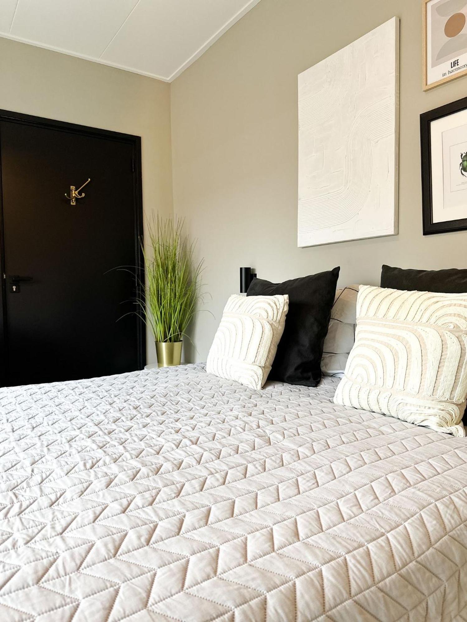 Bed & Breakfast Waterpoort - Incl Gratis Licht Ontbijt En Parking Sneek Bagian luar foto